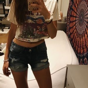 ✯🦕low waisted distressed denim shorts🦕✯